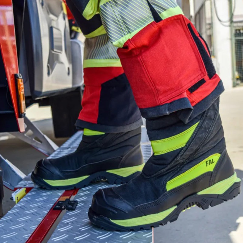 visuel_bottes_de_pompier_02